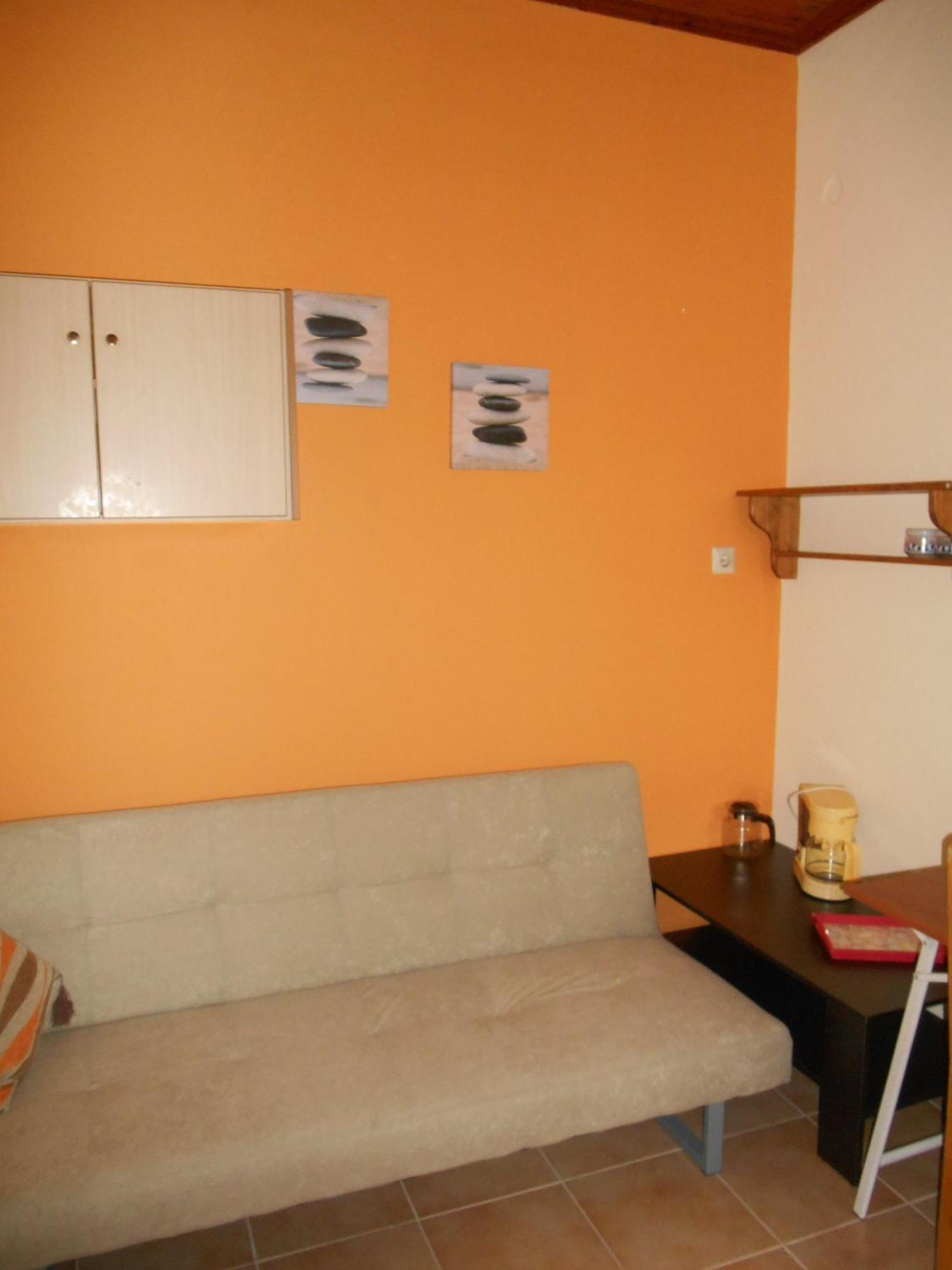 Violetta Studios & Apartments 米利纳 客房 照片